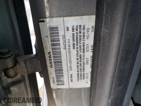 2005 Volvo S40 with VIN YV1MS682X52051693, listed as a Copart auction lot 43822795 with 215,406 mi miles and Salvage Title. Bid and sale history available at carsss.com. Image 12.