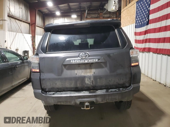 2018 Toyota 4Runner SR5 with VIN JTEBU5JR5J5593670, listed as a Copart auction lot 64429425 with 156,040 mi miles and Salvage title. Bid and sale history available at DreamBid. Image 6.