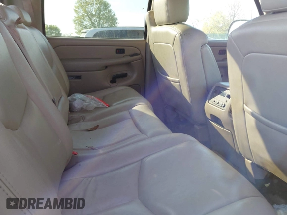 2006 Chevrolet Avalanche Z71 with VIN 3GNEK12Z66G122911, listed as a IAAI auction lot 42119853 with 256,848 mi miles. Bid and sale history available at carsss.com. Image 8.