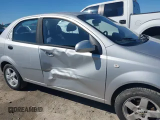 2006 Chevrolet Aveo LT z VIN KL1TG56656B636788, wystawiony jako IAAI lot #41771944 z przebiegiem 140 169 mil mil oraz . Historia ofert i sprzedaży dostępna na DreamBid. Obrazek 6.