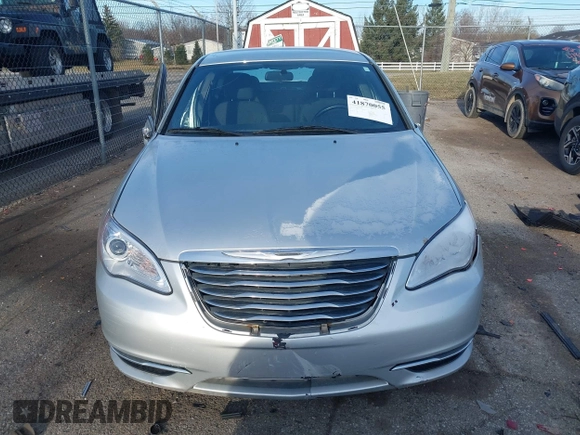 2012 Chrysler 200 Touring with VIN 1C3CCBBB0CN100240, listed as a IAAI auction lot 41870055 with 112,873 mi miles. Bid and sale history available at carsss.com. Image 12.