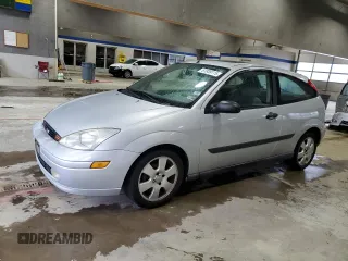 2001 Ford Focus ZX3 z VIN 3FAFP313X1R200634, wystawiony jako Copart lot #51939115 z przebiegiem 268 858 mil mil oraz Szkoda całkowita • Salvage title. Historia ofert i sprzedaży dostępna na DreamBid. Obrazek 1.