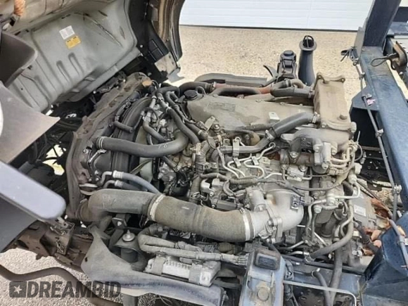 2020 Isuzu NQR IBT z VIN JALE5W169L7305035, wystawiony jako Copart lot #76352564 z przebiegiem 93 159 mil mil oraz Czysty tytuł • Clean title. Historia ofert i sprzedaży dostępna na DreamBid. Obrazek 7.