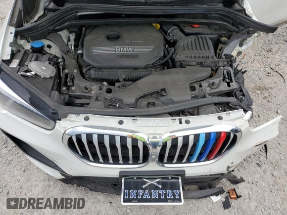 2021 BMW X1 xDrive28i z VIN WBXJG9C02M5S69998, wystawiony jako Copart lot #54782065 z przebiegiem 48 211 mil mil oraz Szkoda całkowita • Salvage title. Historia ofert i sprzedaży dostępna na DreamBid. Obrazek 12.