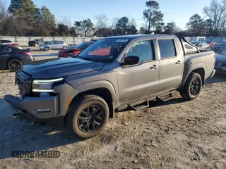 2023 Nissan Frontier SV z VIN 1N6ED1EK7PN672948, wystawiony jako Copart lot #45247705 z przebiegiem 13 031 mil mil oraz Szkoda całkowita • Salvage title. Historia ofert i sprzedaży dostępna na DreamBid. Obrazek 1.