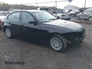 2006 BMW 3 Series 325i with VIN WBAVB13576KX45531, listed as a IAAI auction lot 41941014 with Not Provided miles and . Bid and sale history available at carsss.com. Image 1.