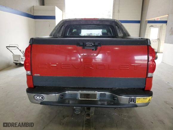 2005 Chevrolet Avalanche Z71 with VIN 3GNEK12Z35G135209, listed as a Copart auction lot 52564465 with 295,479 mi miles and Salvage Title. Bid and sale history available at carsss.com. Image 6.