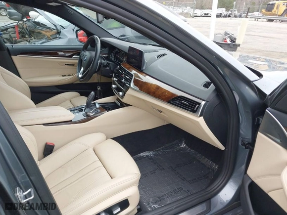 2019 BMW 5 Series 530i with VIN WBAJA5C52KWW05656, listed as a IAAI auction lot 41741419 with 67,499 mi miles. Bid and sale history available at carsss.com. Image 5.