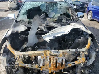 2019 Chevrolet Equinox Premier z VIN 3GNAXYEX9KL399167, wystawiony jako Copart lot #57021775 z przebiegiem Nie podano mil oraz Szkoda całkowita • Salvage title. Historia ofert i sprzedaży dostępna na DreamBid. Obrazek 12.