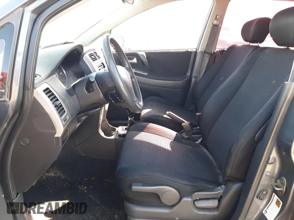 2006 Suzuki Aerio Premium z VIN JS2RC62HX65351004, wystawiony jako Copart lot #44656943 z przebiegiem Nie podano mil oraz Czysty tytuł • Clean title. Historia ofert i sprzedaży dostępna na DreamBid. Obrazek 7.