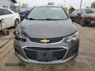 2017 Chevrolet Sonic LT z VIN 1G1JD5SH5H4145735, wystawiony jako Copart lot #54743105 z przebiegiem 108 652 mil mil oraz Szkoda całkowita • Salvage title. Historia ofert i sprzedaży dostępna na DreamBid. Obrazek 5.