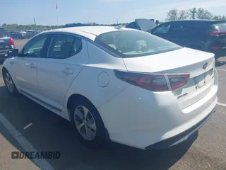 2014 Kia Optima LX z VIN KNAGM4AD8E5076052, wystawiony jako IAAI lot #42170715 z przebiegiem 111 448 mil mil oraz . Historia ofert i sprzedaży dostępna na DreamBid. Obrazek 3.