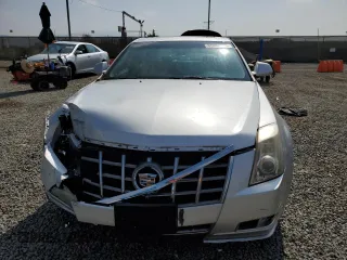 2012 Cadillac CTS Performance z VIN 1G6DK5E34C0106681, wystawiony jako Copart lot #55050665 z przebiegiem 151 396 mil mil oraz Szkoda całkowita • Salvage title. Historia ofert i sprzedaży dostępna na DreamBid. Obrazek 5.