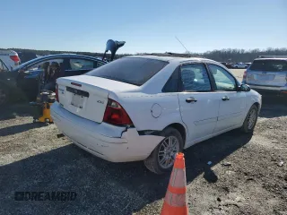 2005 Ford Focus S with VIN 1FAFP34N15W247101, listed as a Copart auction lot 85080834 with 232,068 mi miles and Salvage Title. Bid and sale history available at carsss.com. Image 3.