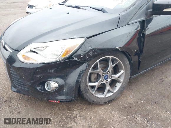 2014 Ford Focus SE z VIN 1FADP3K20EL386198, wystawiony jako IAAI lot #42157909 z przebiegiem 125 097 mil mil oraz . Historia ofert i sprzedaży dostępna na DreamBid. Obrazek 6.