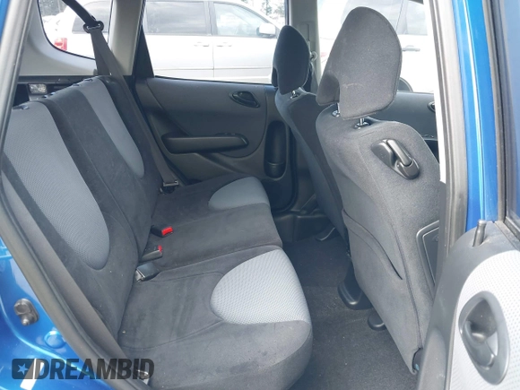 2007 Honda Fit Sport with VIN JHMGD38647S056047, listed as a IAAI auction lot 41956635 with 163,920 mi miles. Bid and sale history available at carsss.com. Image 8.