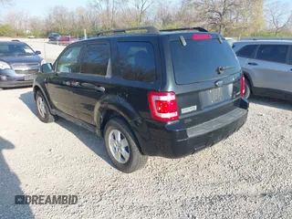 2008 Ford Escape XLT with VIN 1FMCU93138KD65438, listed as a IAAI auction lot 42073549 with 185,343 mi miles. Bid and sale history available at carsss.com. Image 3.