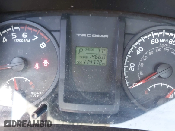 2017 Toyota Tacoma SR z VIN 5TFRX5GN8HX092723, wystawiony jako IAAI lot #41862331 z przebiegiem 114 772 mil mil oraz . Historia ofert i sprzedaży dostępna na DreamBid. Obrazek 15.