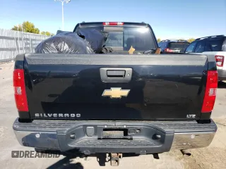 2008 Chevrolet Silverado 1500 LTZ with VIN 2GCFK13Y381155508, listed as a Copart auction lot 76676564 with 204,456 mi miles and Clean Title. Bid and sale history available at carsss.com. Image 6.