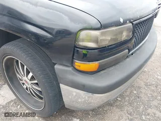 2003 Chevrolet Tahoe LT with VIN 1GNEC13Z13J297511, listed as a IAAI auction lot 41902595 with 293,195 mi miles. Bid and sale history available at carsss.com. Image 6.