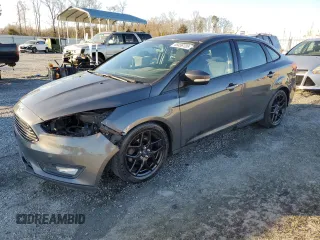 2016 Ford Focus SE with VIN 1FADP3FE6GL241254, listed as a Copart auction lot 49456135 with 132,476 mi miles and Salvage Title. Bid and sale history available at carsss.com. Image 1.