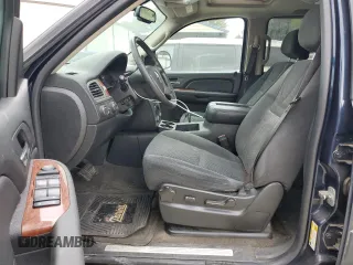 2008 GMC Yukon SLE w/3SB with VIN 1GKFK13018J144673, listed as a Copart auction lot 71287664 with 156,977 mi miles and Salvage Title. Bid and sale history available at carsss.com. Image 7.