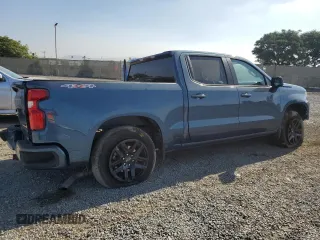 2024 Chevrolet Silverado 1500 RST with VIN 1GCPDEEKXRZ207921, listed as a Copart auction lot 70812624 with 8,207 mi miles and Salvage Title. Bid and sale history available at carsss.com. Image 3.
