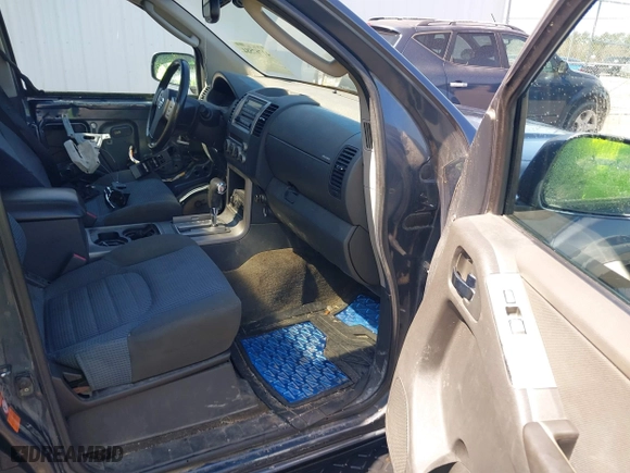 2005 Nissan Pathfinder LE with VIN 5N1AR18W25C714108, listed as a IAAI auction lot 41767584 with 197,147 mi miles. Bid and sale history available at carsss.com. Image 5.