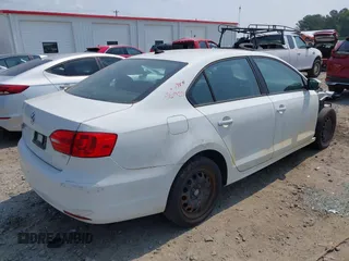 2014 Volkswagen Jetta SE с VIN 3VWD17AJ9EM297415, выставлен на аукционе IAAI как лот 42594534 с пробегом 170 581 миль миль и . История ставок и продаж доступна на DreamBid. Изображение 4.