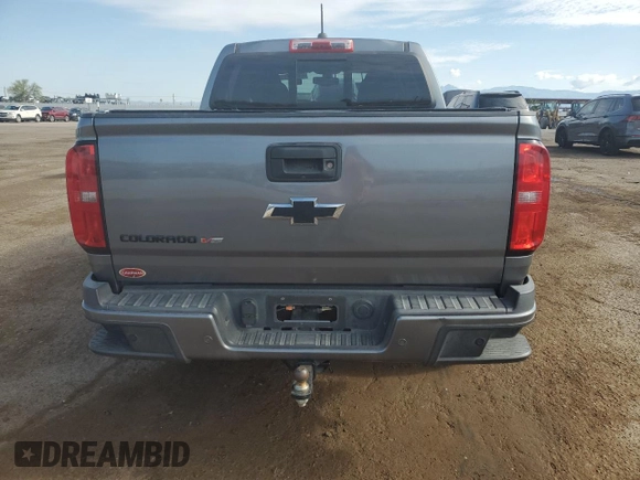 2020 Chevrolet Colorado 2WD Z71 z VIN 1GCGSDEN8L1226905, wystawiony jako Copart lot #63519215 z przebiegiem 71 209 mil mil oraz Szkoda całkowita • Salvage title. Historia ofert i sprzedaży dostępna na DreamBid. Obrazek 6.