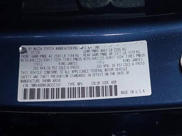 2025 Mazda CX-50 S Preferred with VIN 7MMVABBM6SN302350, listed as a IAAI auction lot 41840310 with 5,563 mi miles and . Bid and sale history available at carsss.com. Image 9.