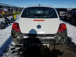 2013 Volkswagen Beetle 2.5L with VIN 3VWJP7AT9DM687870, listed as a Copart auction lot 87934875 with 91,557 mi miles and Salvage Title. Bid and sale history available at DreamBid. Image 6.