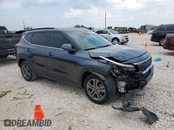 2021 Kia Seltos S with VIN KNDEU2AA4M7129983, listed as a Copart auction lot 55466665 with 65,209 mi miles and Salvage Title. Bid and sale history available at DreamBid. Image 4.