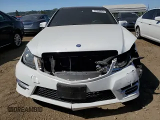 2013 Mercedes-Benz C 300 Sport с VIN WDDGF8AB8DR257135, выставлен на аукционе Copart как лот 52986075 с пробегом 90 884 миль миль и Списание • Salvage title. История ставок и продаж доступна на DreamBid. Изображение 5.