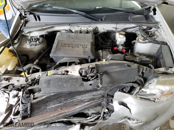 2010 Mercury Mariner Premier with VIN 4M2CN8HG4AKJ10385, listed as a Copart auction lot 70435004 with 133,615 mi miles and Salvage Title. Bid and sale history available at carsss.com. Image 12.