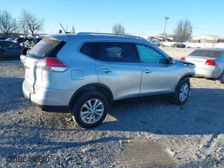 2016 Nissan Rogue S with VIN JN8AT2MV3GW152038, listed as a IAAI auction lot 41417737 with 196,409 mi miles. Bid and sale history available at carsss.com. Image 4.