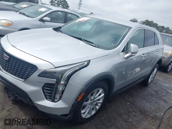 2019 Cadillac XT4 FWD Luxury z VIN 1GYAZAR43KF160132, wystawiony jako IAAI lot #41941512 z przebiegiem 68 835 mil mil oraz . Historia ofert i sprzedaży dostępna na DreamBid. Obrazek 17.