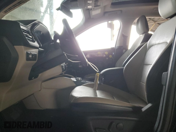 2020 Ford Escape Titanium Hybrid z VIN 1FMCU9DZ2LUB49050, wystawiony jako Copart lot #42517525 z przebiegiem 66 890 mil mil oraz Szkoda całkowita • Salvage title. Historia ofert i sprzedaży dostępna na DreamBid. Obrazek 7.