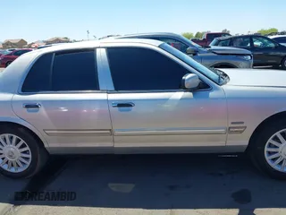 2009 Mercury Grand Marquis LS with VIN 2MEHM75V89X608365, listed as a IAAI auction lot 42055538 with Not Provided miles. Bid and sale history available at carsss.com. Image 13.