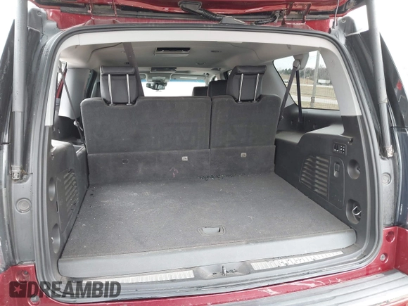 2016 GMC Yukon XL Denali with VIN 1GKS1HKJXGR453840, listed as a IAAI auction lot 41057135 with 105,469 mi miles. Bid and sale history available at carsss.com. Image 8.