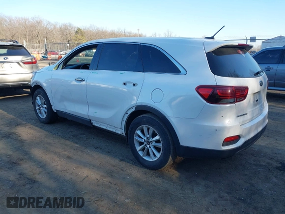 2020 Kia Sorento LX V6 with VIN 5XYPG4A5XLG622373, listed as a IAAI auction lot 41693857 with 120,485 mi miles. Bid and sale history available at carsss.com. Image 3.