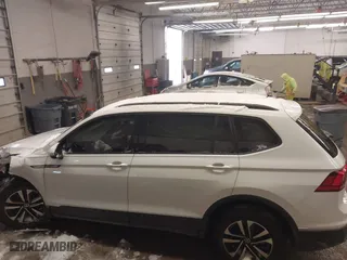 2024 Volkswagen Tiguan S with VIN 3VVRB7AX1RM050617, listed as a IAAI auction lot 41247769 with 20,699 mi miles. Bid and sale history available at carsss.com. Image 15.