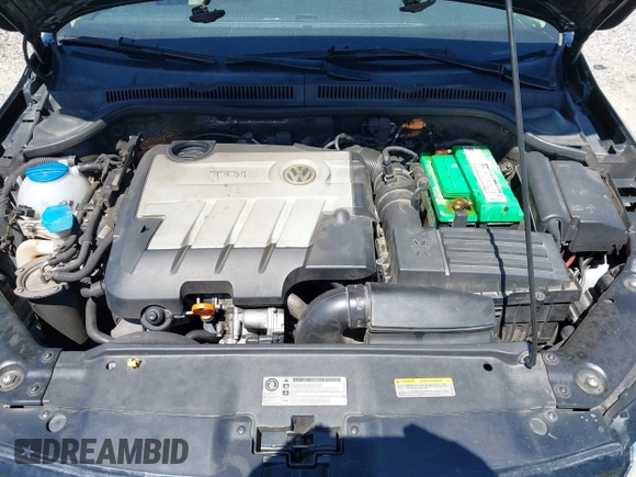 2014 Volkswagen Jetta TDI w/Premium/Nav с VIN 3VWLL7AJXEM435467, выставлен на аукционе IAAI как лот 42056011 с пробегом 167 534 миль миль и . История ставок и продаж доступна на DreamBid. Изображение 10.