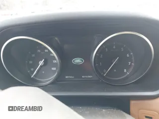 2017 Land Rover Discovery First Edition with VIN SALRTBBV2HA022146, listed as a IAAI auction lot 41584266 with 83,152 mi miles. Bid and sale history available at carsss.com. Image 7.