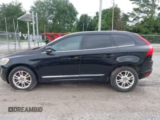 2015 Volvo XC60 T5 Drive-E Platinum with VIN YV440MDD5F2592866, listed as a IAAI auction lot 42544779 with 204,967 mi miles and . Bid and sale history available at DreamBid. Image 14.