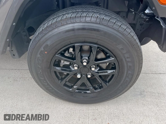 2023 Jeep Gladiator Sport S с VIN 1C6HJTAG6PL560425, выставлен на аукционе Copart как лот 67550135 с пробегом 16 967 миль миль и Чистый • Clean title. История ставок и продаж доступна на DreamBid. Изображение 11.