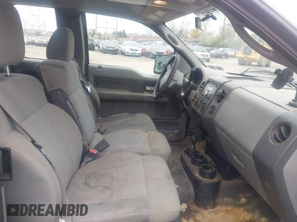 2007 Ford F-150 STX with VIN 1FTRX14W27NA19489, listed as a IAAI auction lot 42017455 with 222,297 mi miles. Bid and sale history available at carsss.com. Image 5.