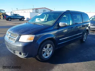 2008 Dodge Grand Caravan SXT with VIN 2D8HN54X68R126584, listed as a IAAI auction lot 41392596 with 272,088 mi miles. Bid and sale history available at carsss.com. Image 18.