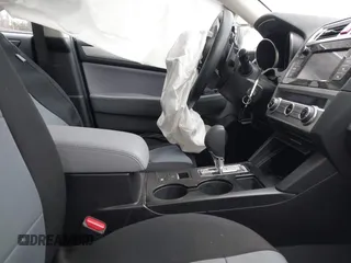 2018 Subaru Legacy z VIN 4S3BNAB69J3037579, wystawiony jako IAAI lot #41152457 z przebiegiem 59 593 mil mil oraz . Historia ofert i sprzedaży dostępna na DreamBid. Obrazek 5.
