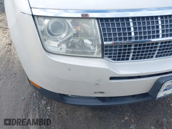 2009 Lincoln MKX with VIN 2LMDU68C79BJ01006, listed as a IAAI auction lot 41586045 with 226,175 mi miles. Bid and sale history available at carsss.com. Image 14.